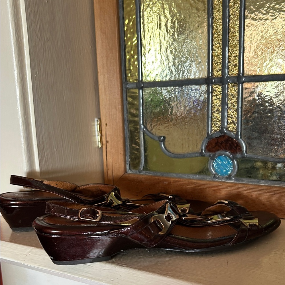 Sofft Brown Leather Sandals with Metallic Accents - Picture 3 of 6